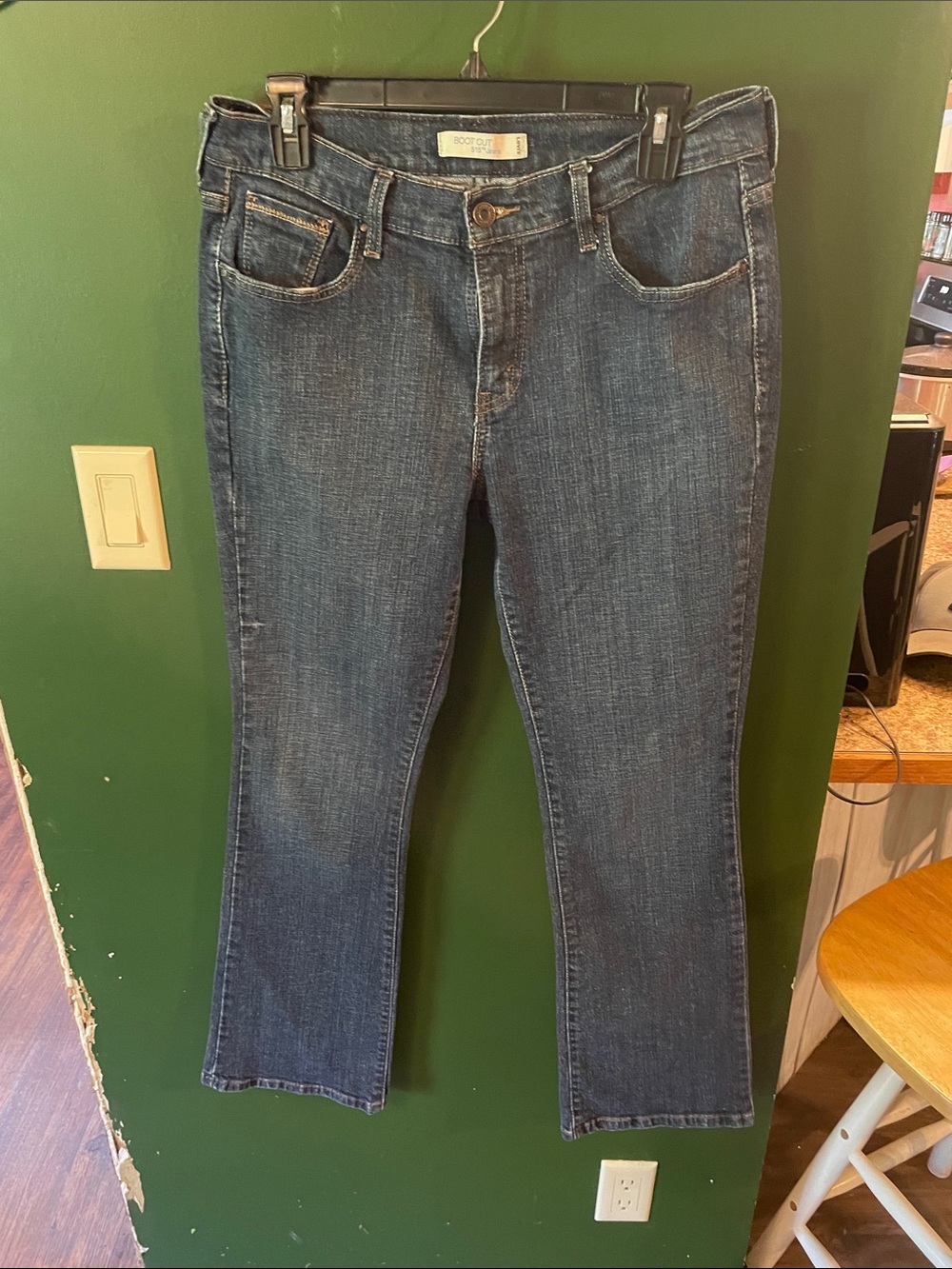 Levi’s 515 Bootcut Women’s Jeans Dark Wash Blue Denim Mid Rise Size 10M